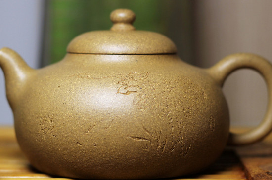 朱泥壺適合泡紅茶嗎，紅茶適合泡紫泥還是朱泥壺