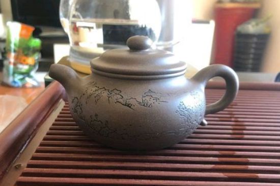 正宗紫砂壺多少錢一套，一套正宗宜興紫砂壺什么價(jià)格
