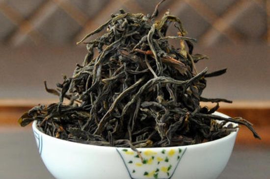 蜜蘭香和鴨屎香區(qū)別，鳳凰單樅鴨屎香vs蜜蘭香圖片對(duì)比