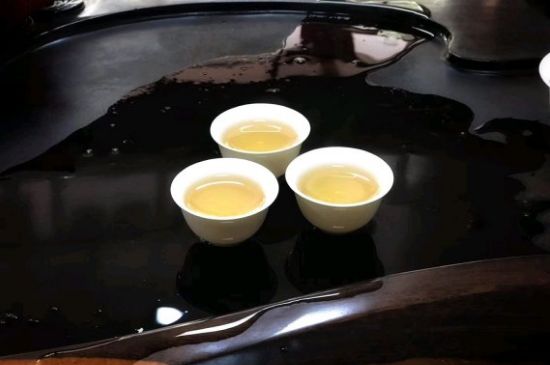 蜜蘭香好還是鴨屎香好，鳳凰單叢茶蜜蘭香和鴨屎香特點(diǎn)有哪些？