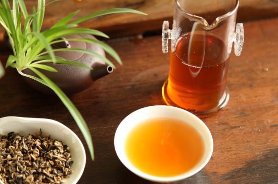 飯后多長時(shí)間喝六堡茶最好，六堡茶一天喝多少