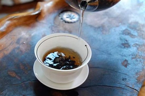 喝茶茶桌上的禮儀有哪些，泡茶待客十大禮儀不可不做！