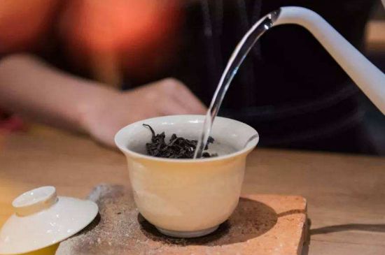 牛欄坑肉桂需不需要洗茶，武夷巖茶肉桂需要洗茶嗎？