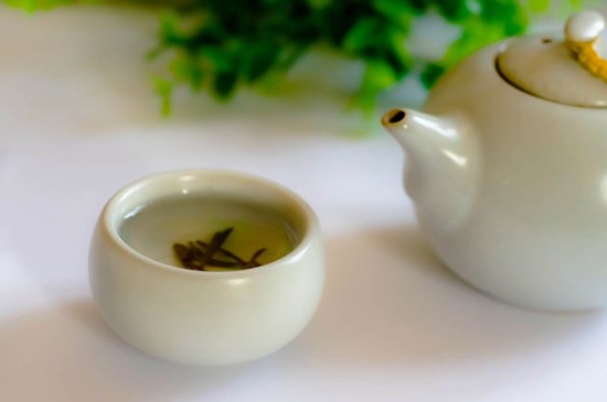 綠茶碧螺春怎么泡簡易步驟，沖泡碧螺春的十二步驟口訣