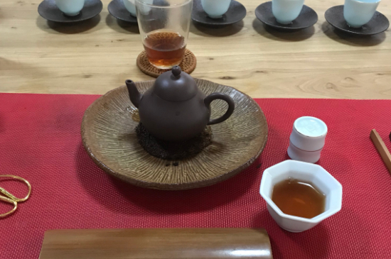 肉桂可以用紫砂壺沖泡嗎，紫砂壺能泡武夷巖茶肉桂用嗎？