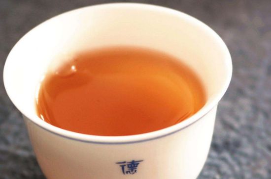 老茶和新茶哪個好，老茶好喝還是新茶好喝