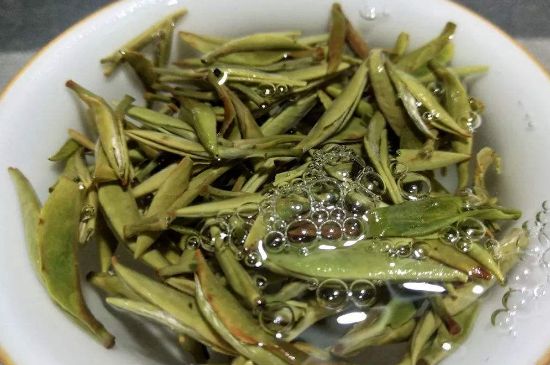老茶和新茶哪個好，老茶好喝還是新茶好喝