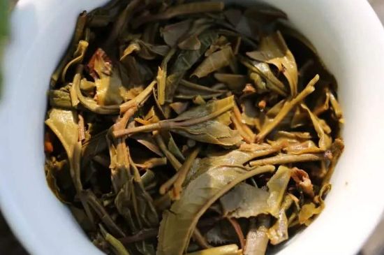 什么茶葉容易放香精，香精茶有什么危害？
